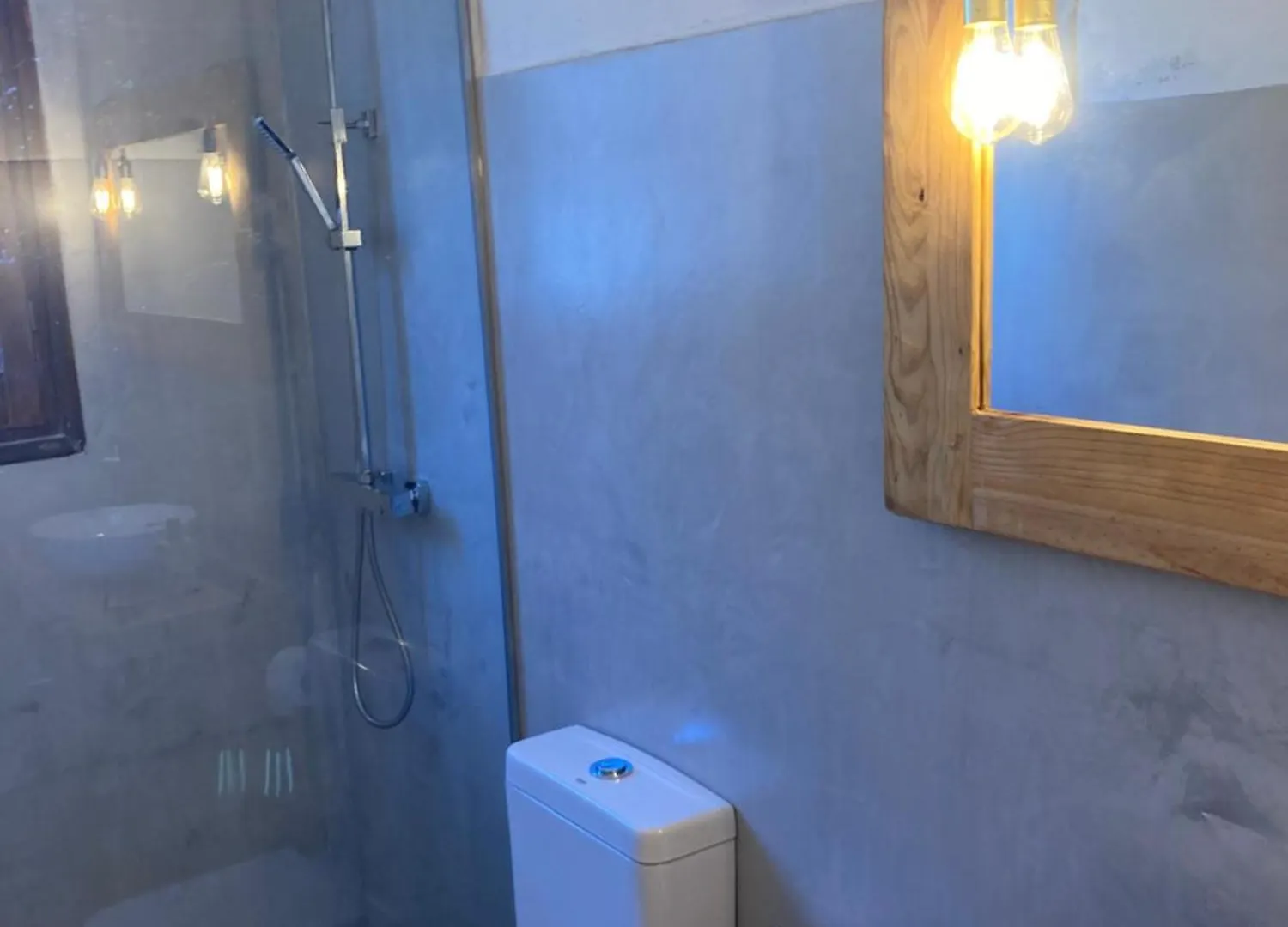 Villa Modernista יפראנק